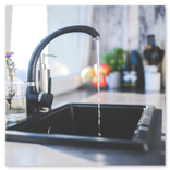 Läckageskyddsmatta i diskbänksskåp